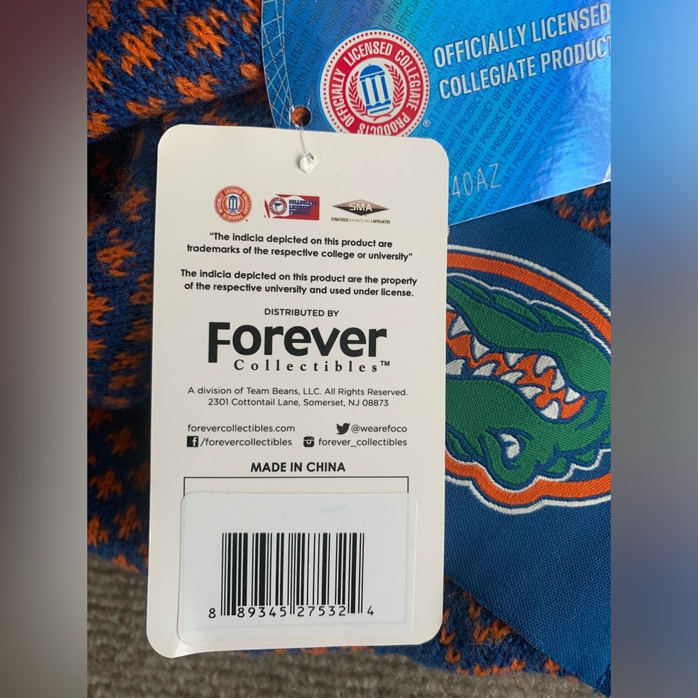 Florida Gators 🐊 Reversible Infinity Scarf - Picture 4 of 6